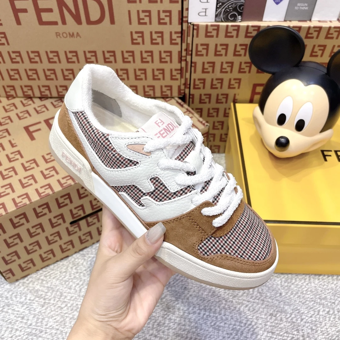 Fendi Sneakers — dd8da7f7