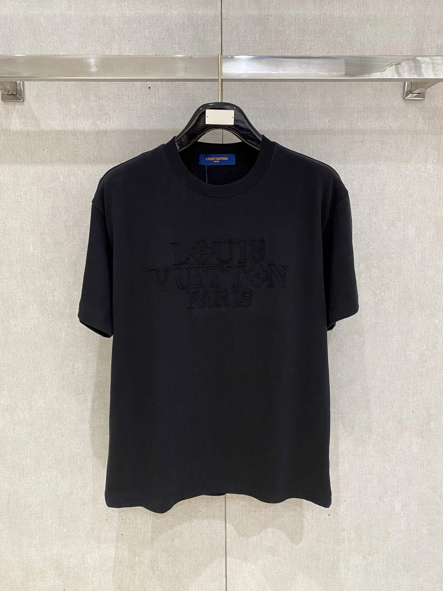 Louis Vuitton T-Shirt — d7c7a4a4