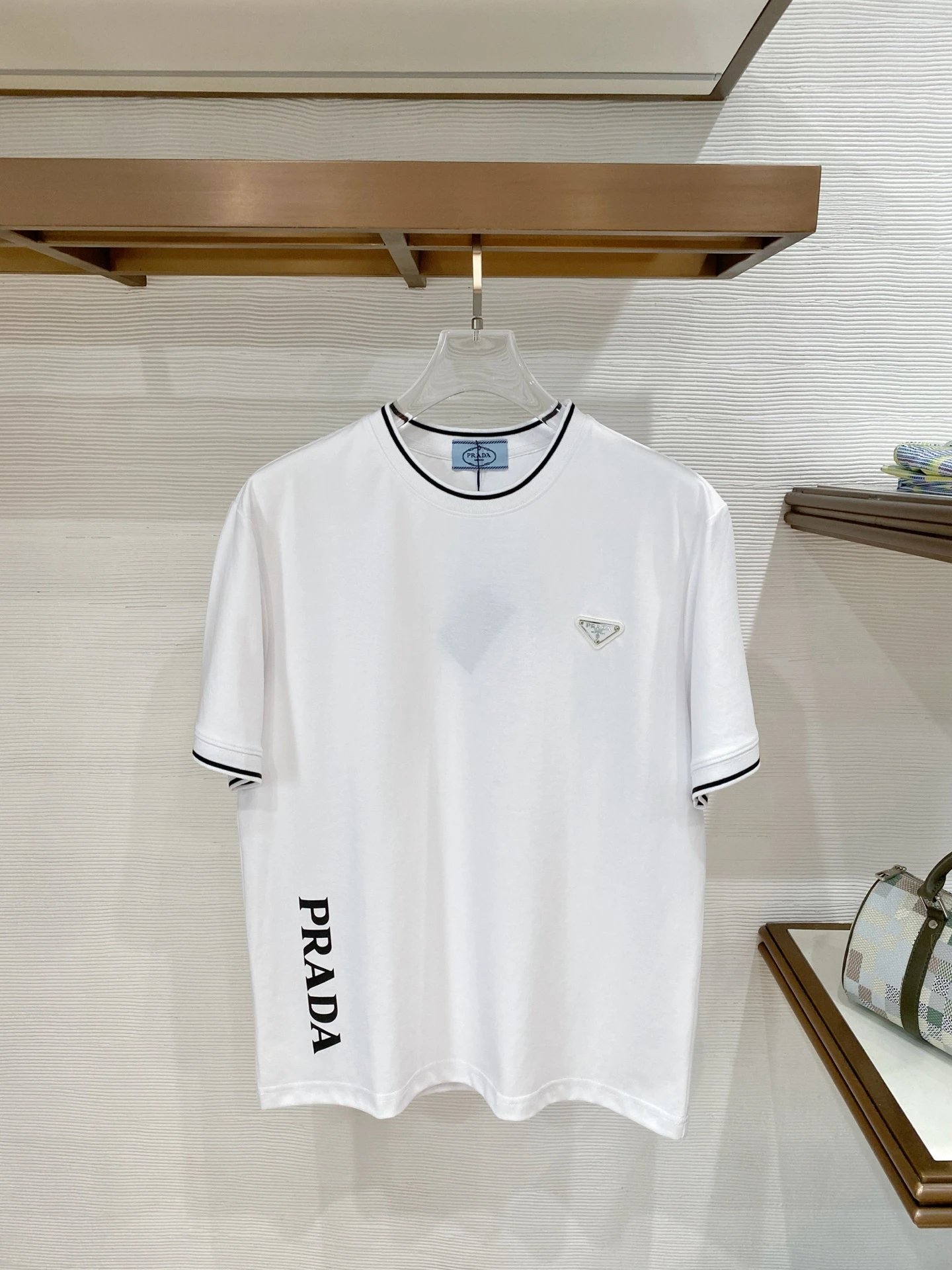 Prada T-Shirt — 23a9a0b4
