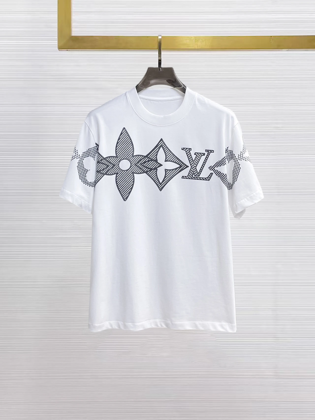 Louis Vuitton T-Shirt — 2fa99639
