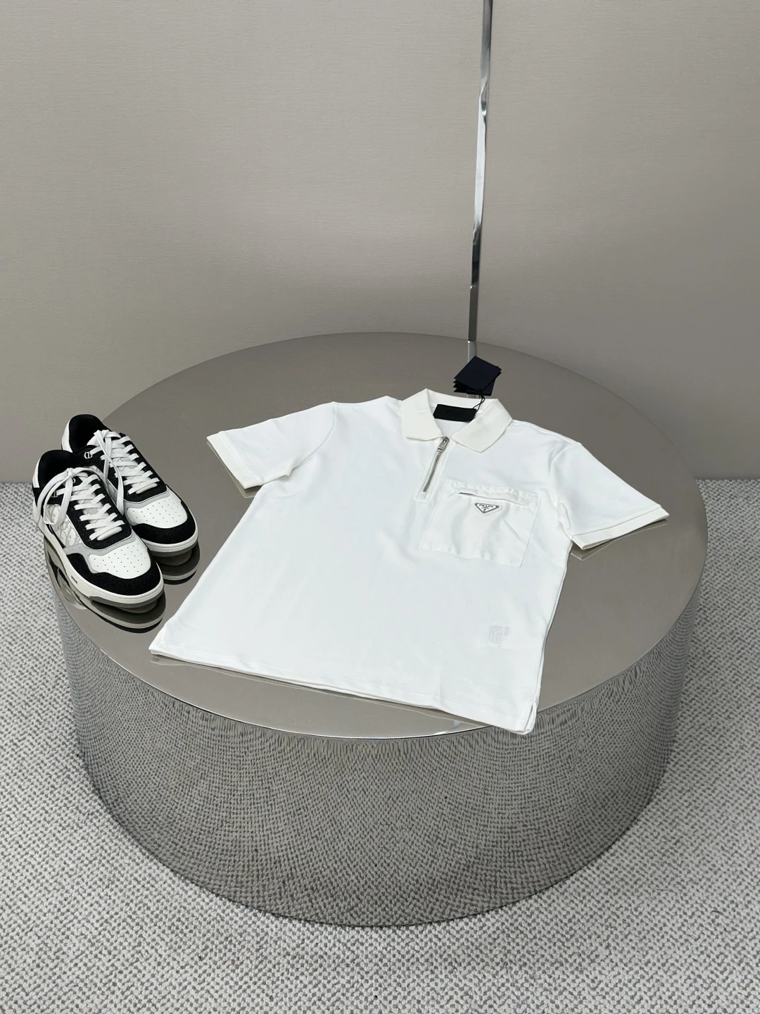 Prada T-Shirt — 66da9a31