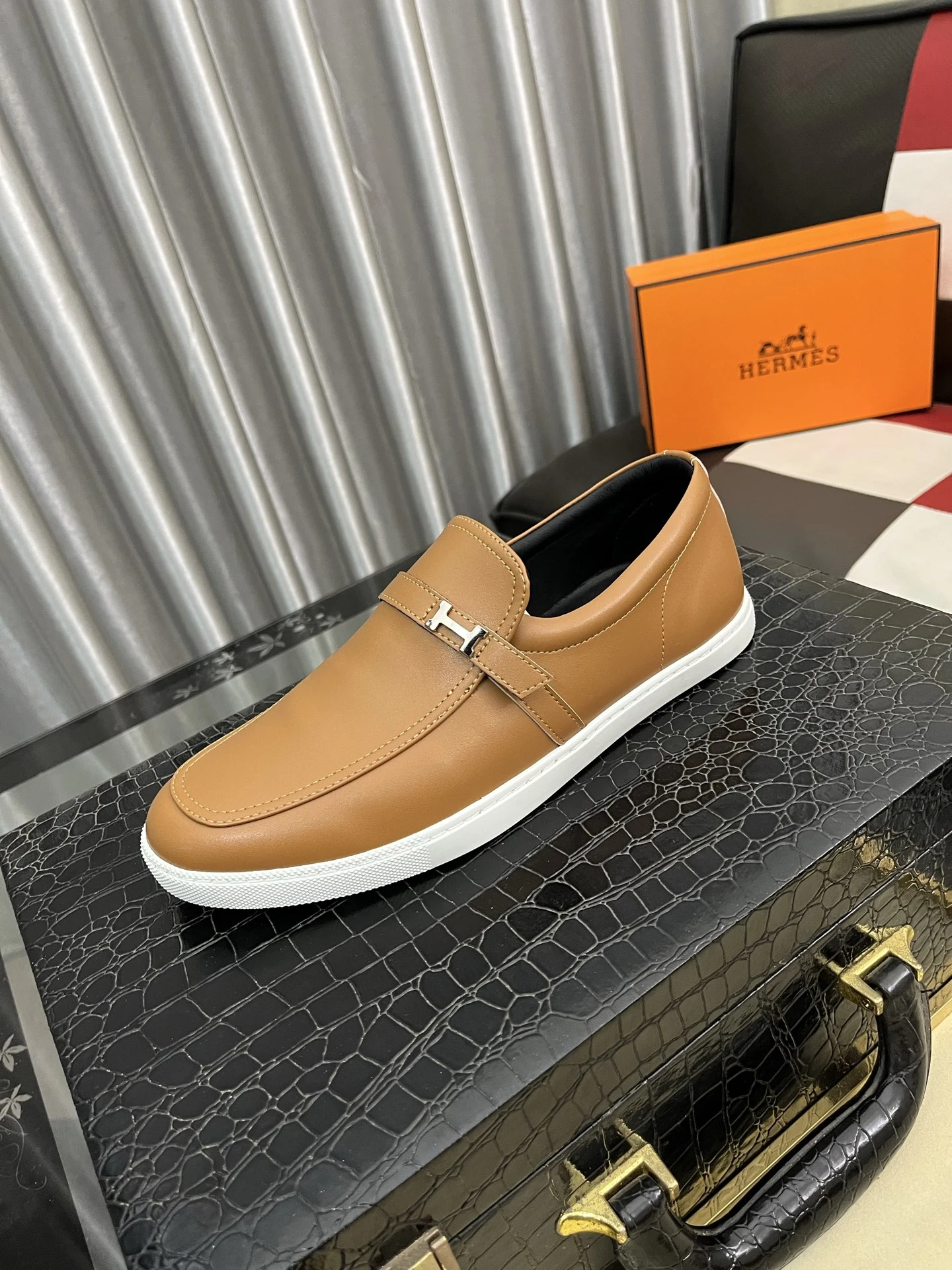 Hermès Sneakers — 2ee1903b