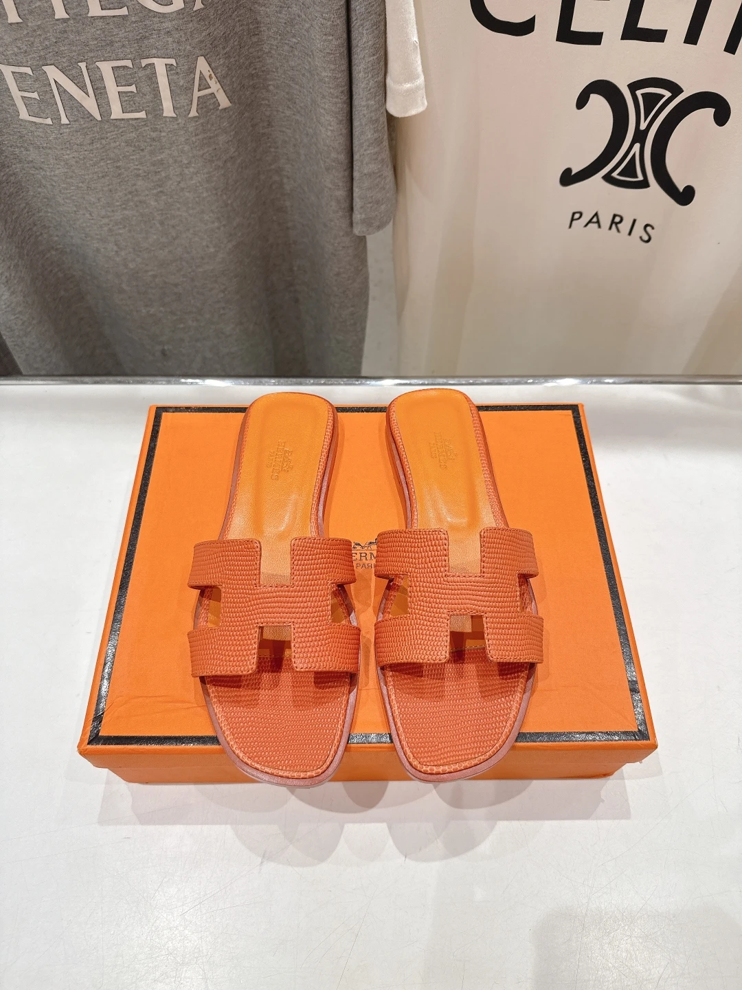 Hermès Slippers — b02cddb5