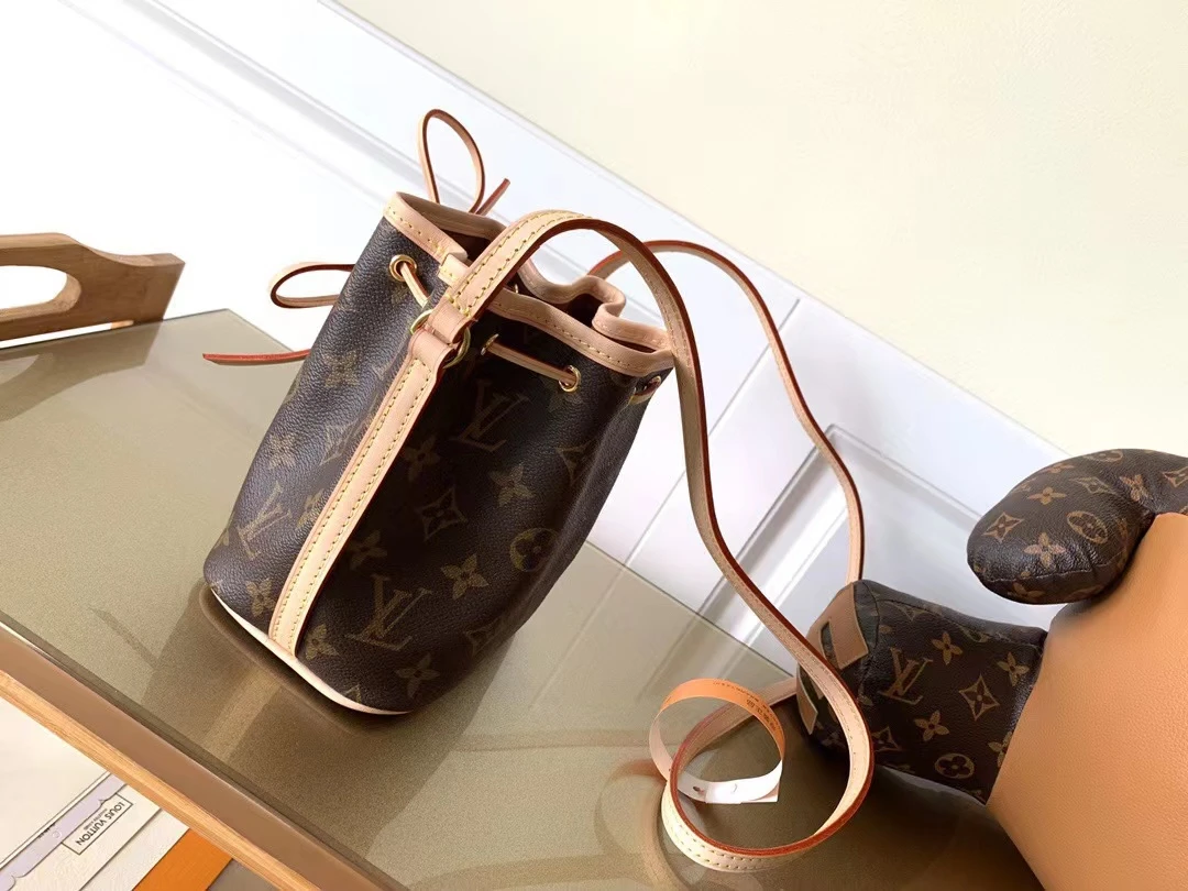Louis Vuitton Bag — 076eae57