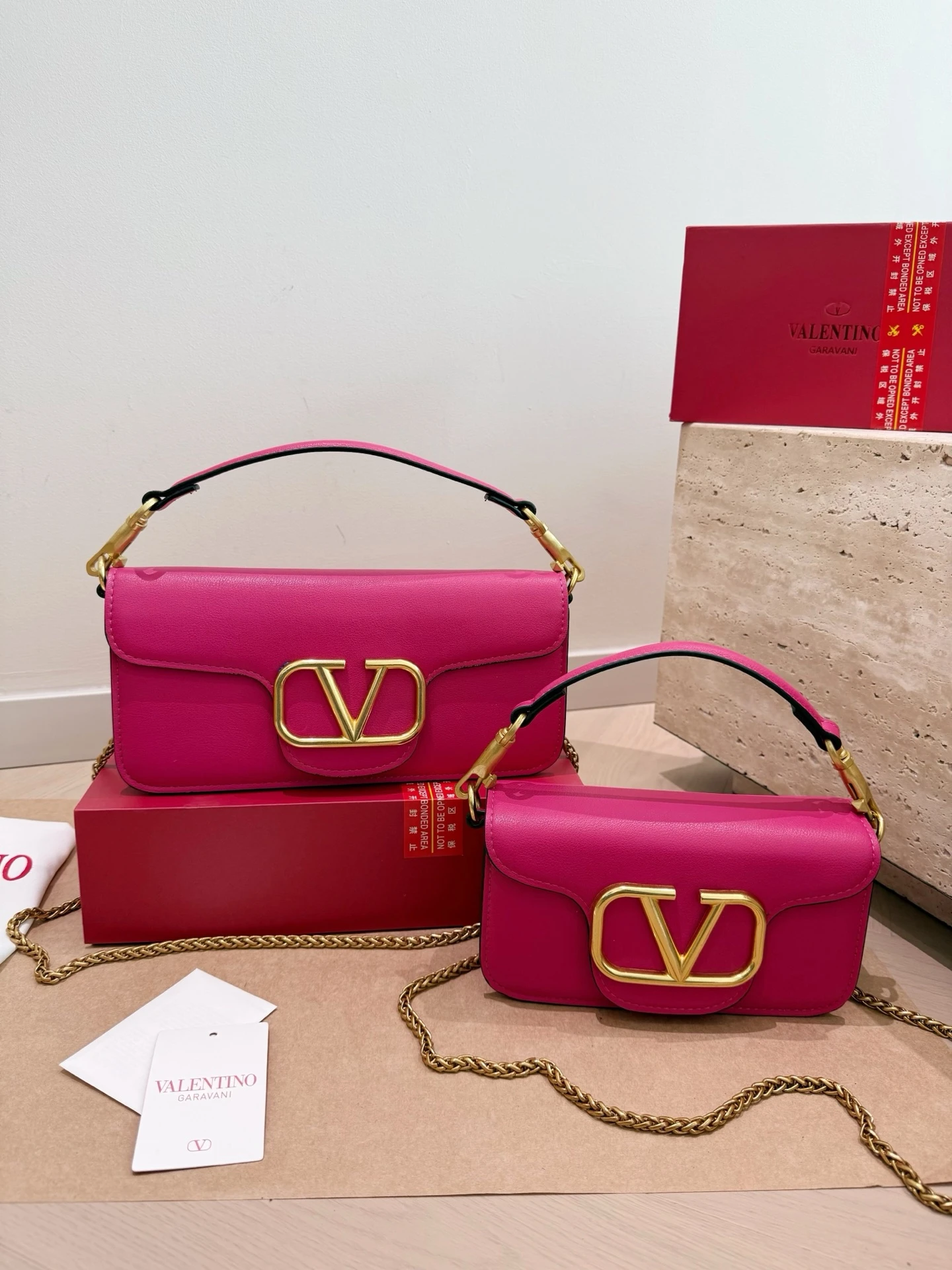 Valentino Bag — f0ff7de4