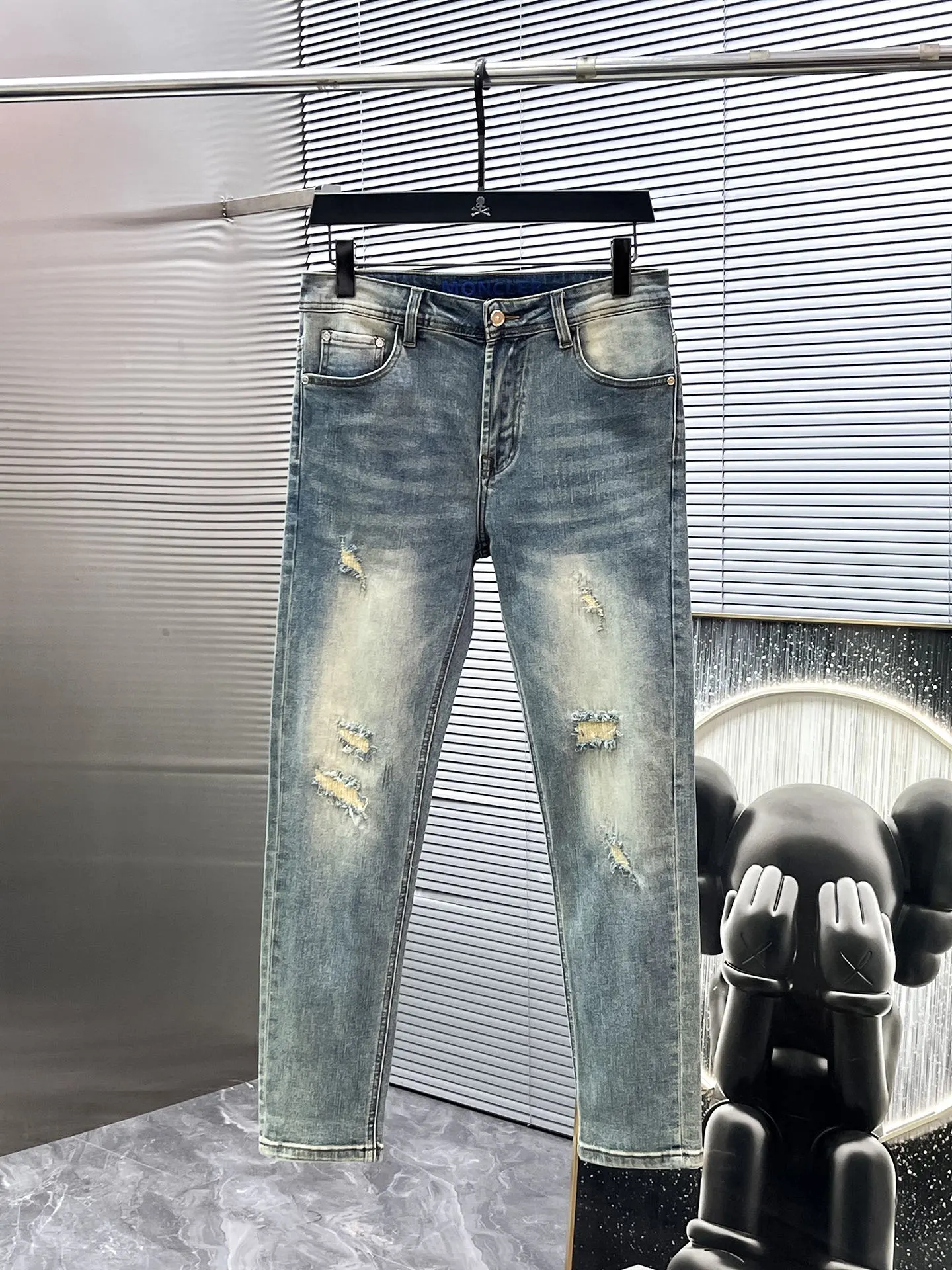 Moncler Jeans — 7c5daab3