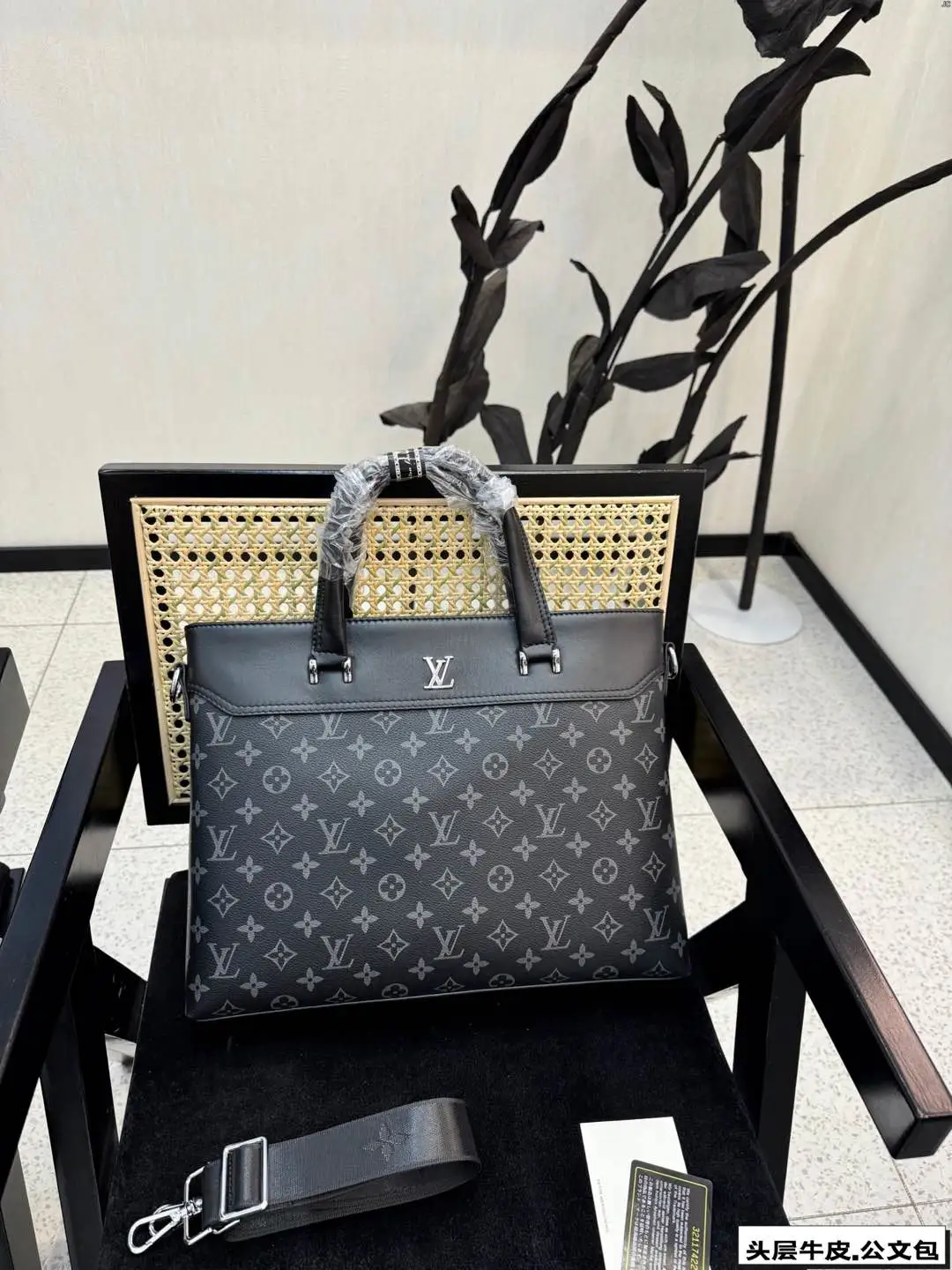 Louis Vuitton Bag — d7926f9e