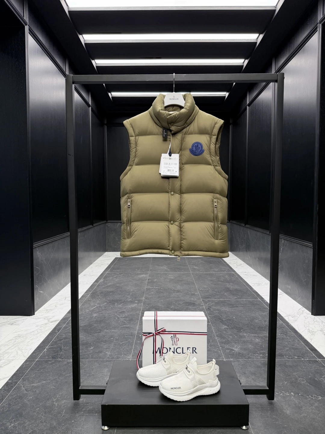Moncler Down Jacket — f3acdead