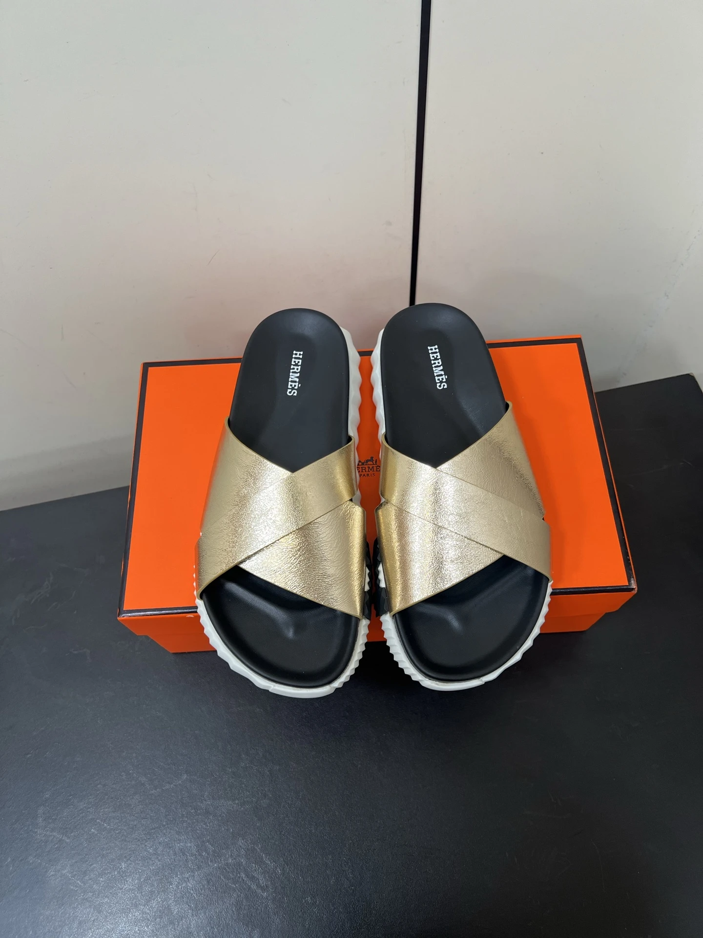Hermès Slippers — 0be2bdf0