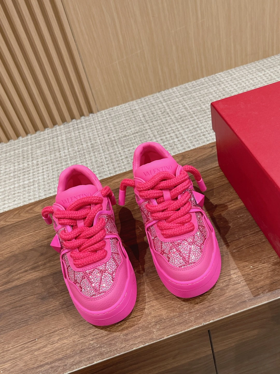 Valentino Sneakers — f1d3ef32