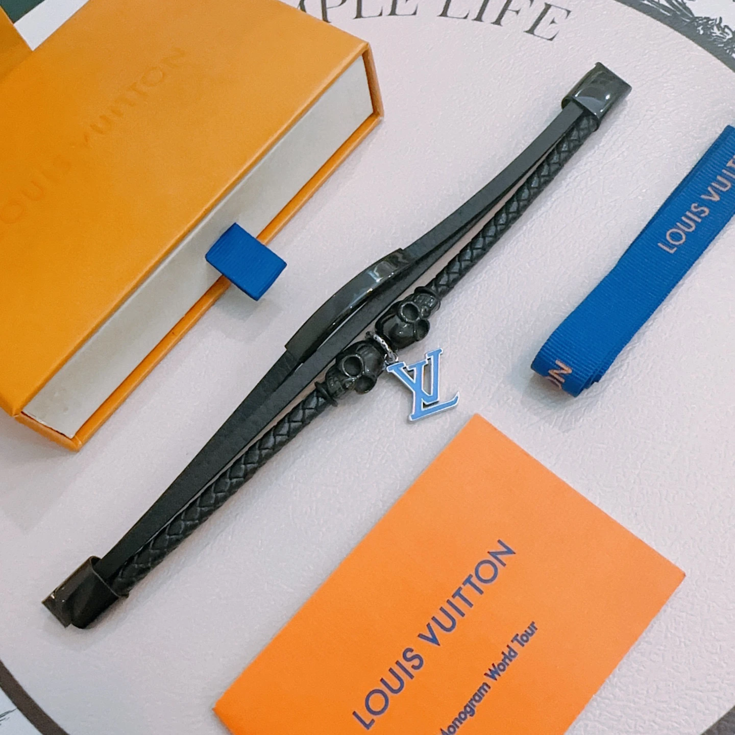 Louis Vuitton Bracelets — 3161f87e