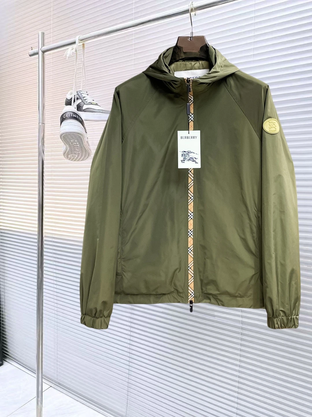 Burberry Jackets — ee20f036
