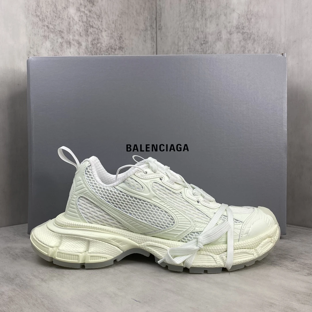 Balenciaga Sneakers — 88ce7f8a