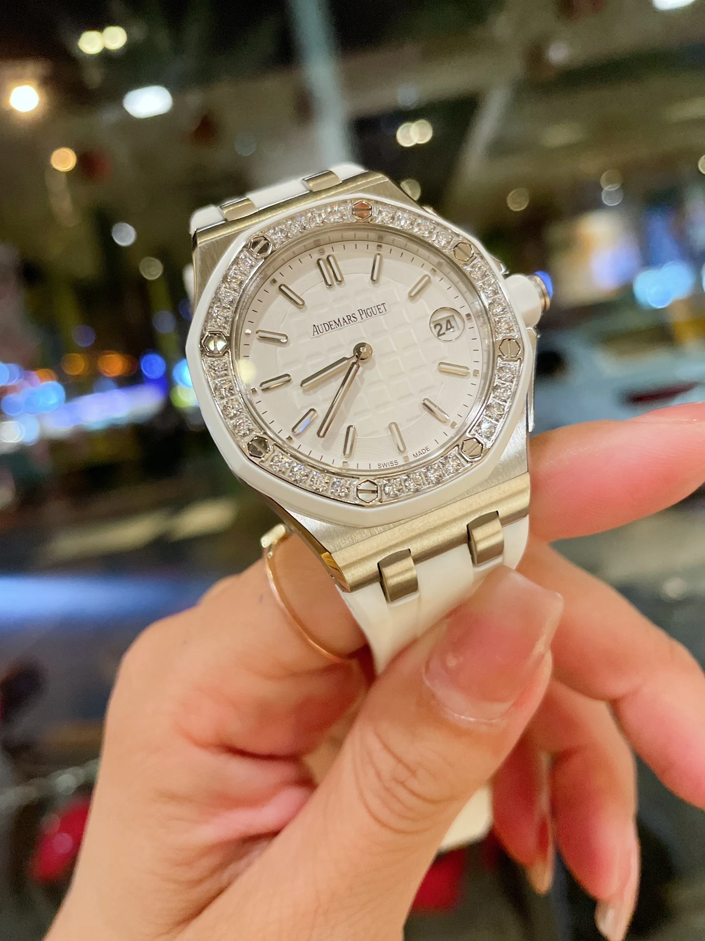Audemars Piguet Watch — 670b9ad6