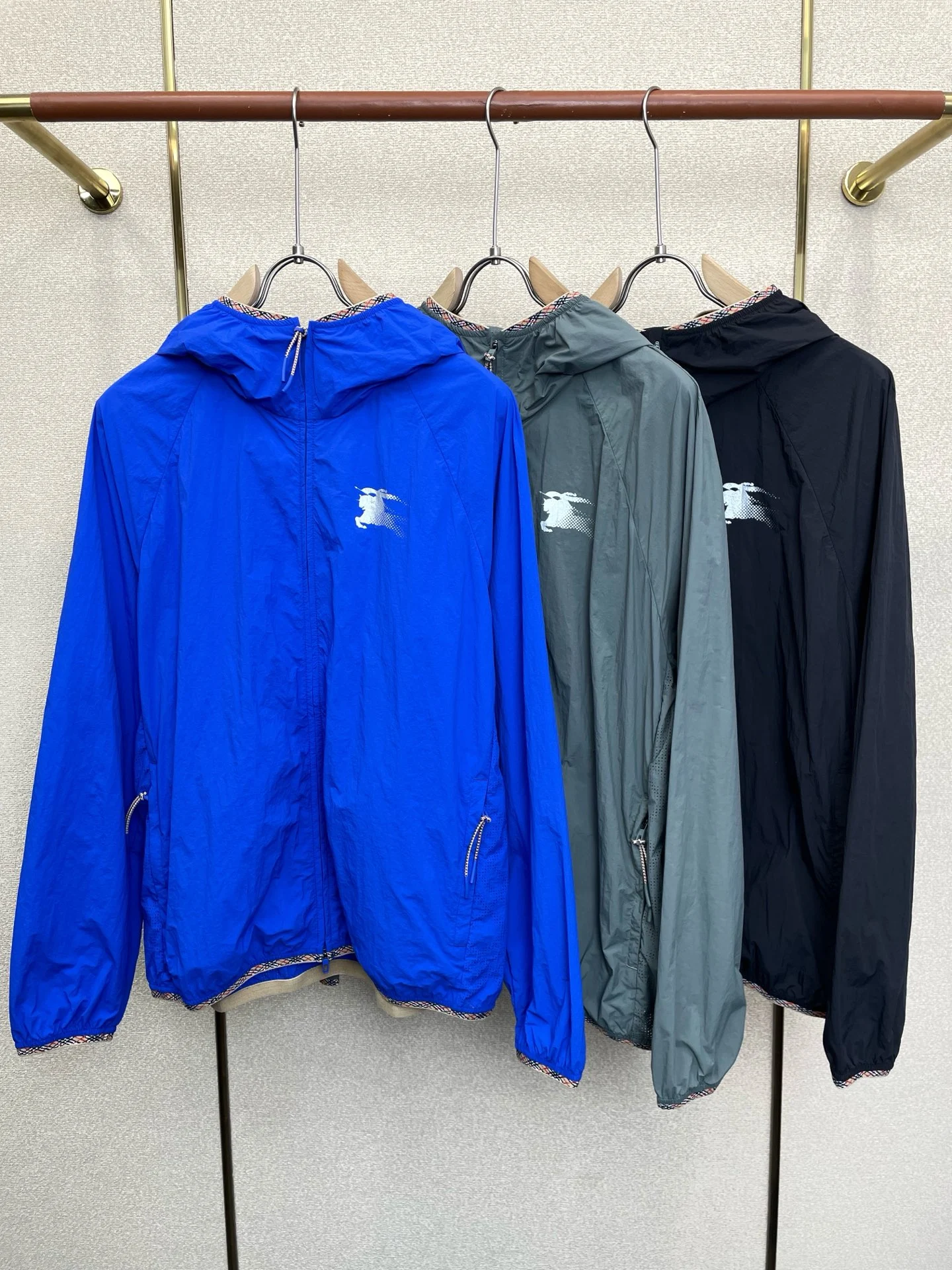Burberry Jackets — 2c455551