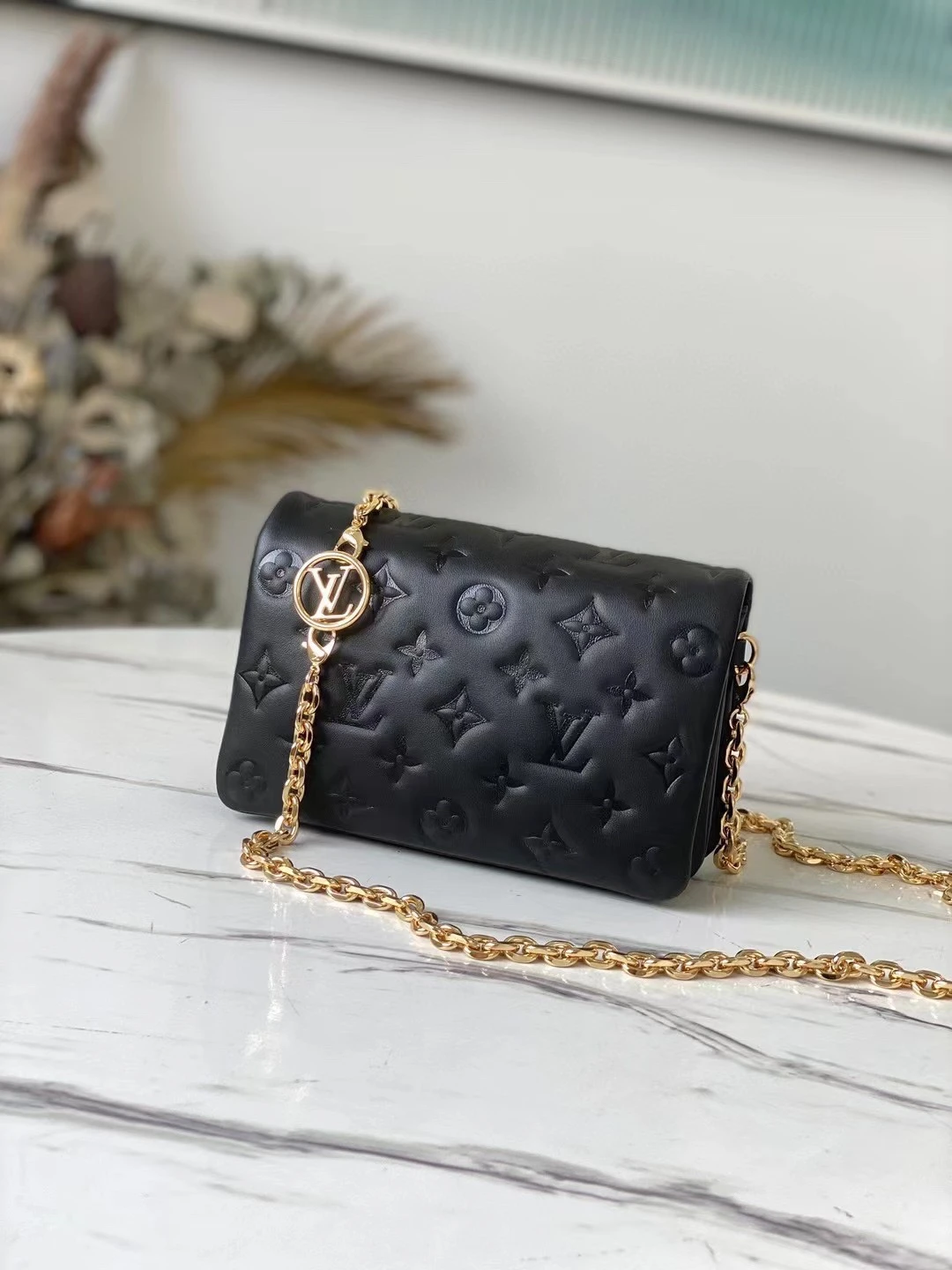 Louis Vuitton Bag — 892efdd6