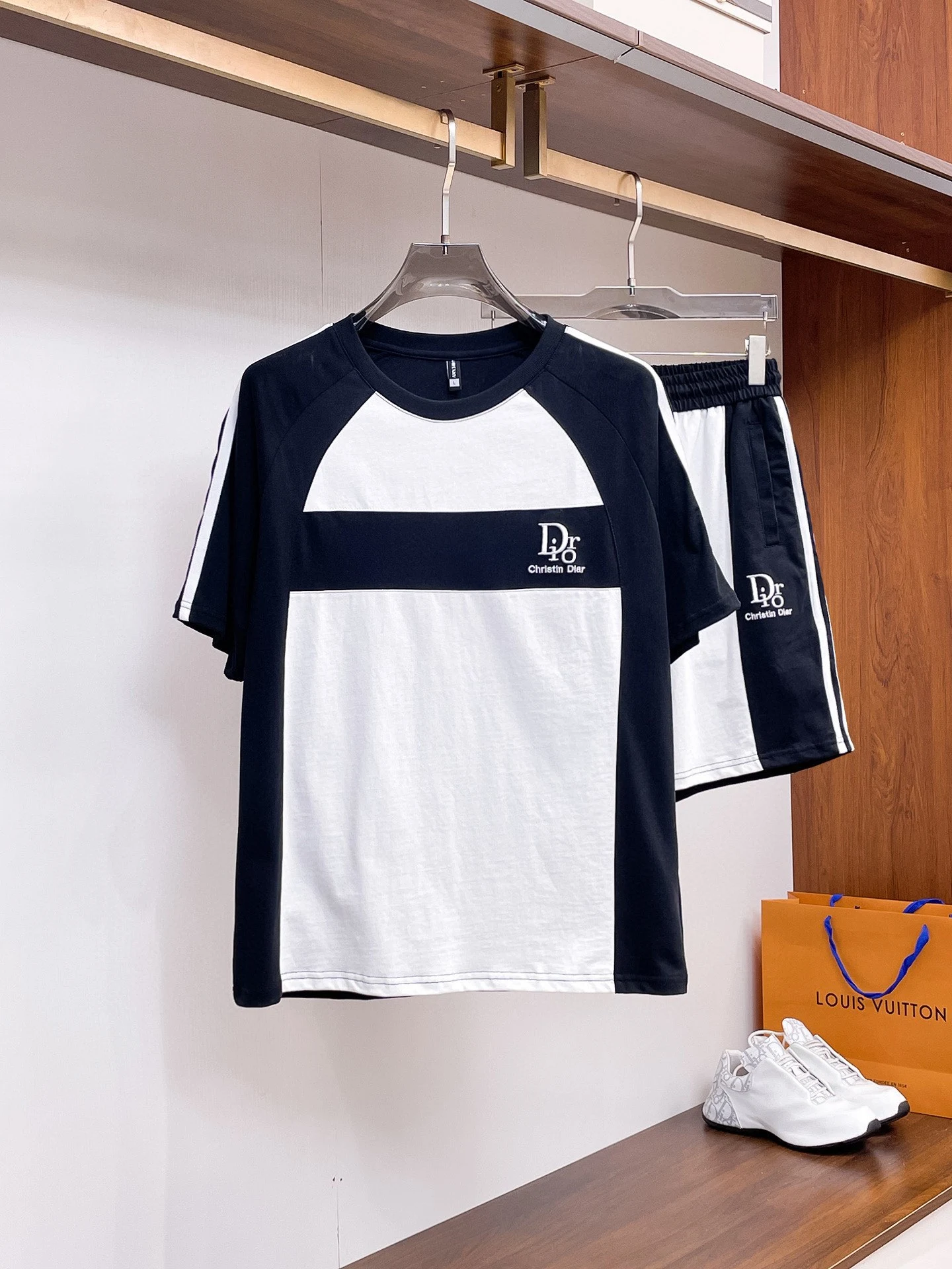 Dior T-Shirt — cfff9d14