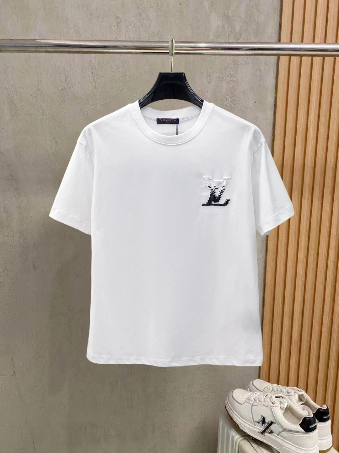 Louis Vuitton T-Shirt — 0d28376b