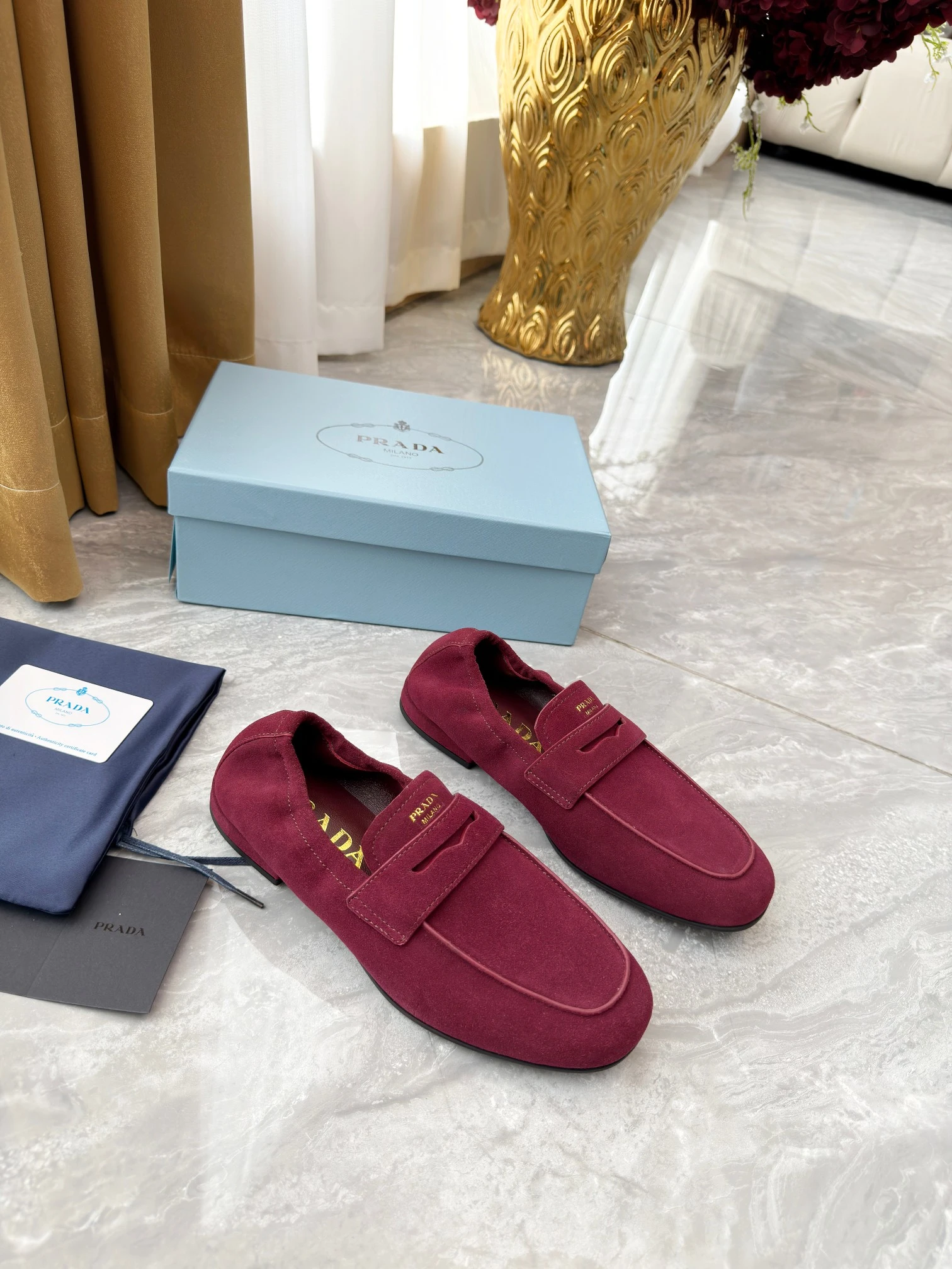 Prada Loafers — 3c0712e7