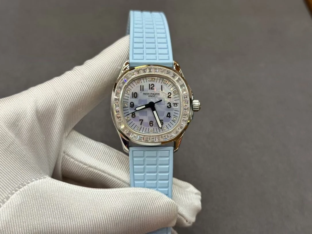 Patek Philippe Watch — 5db36f56