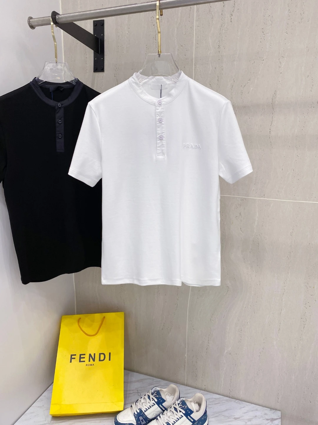 Prada T-Shirt — e6ad29bf