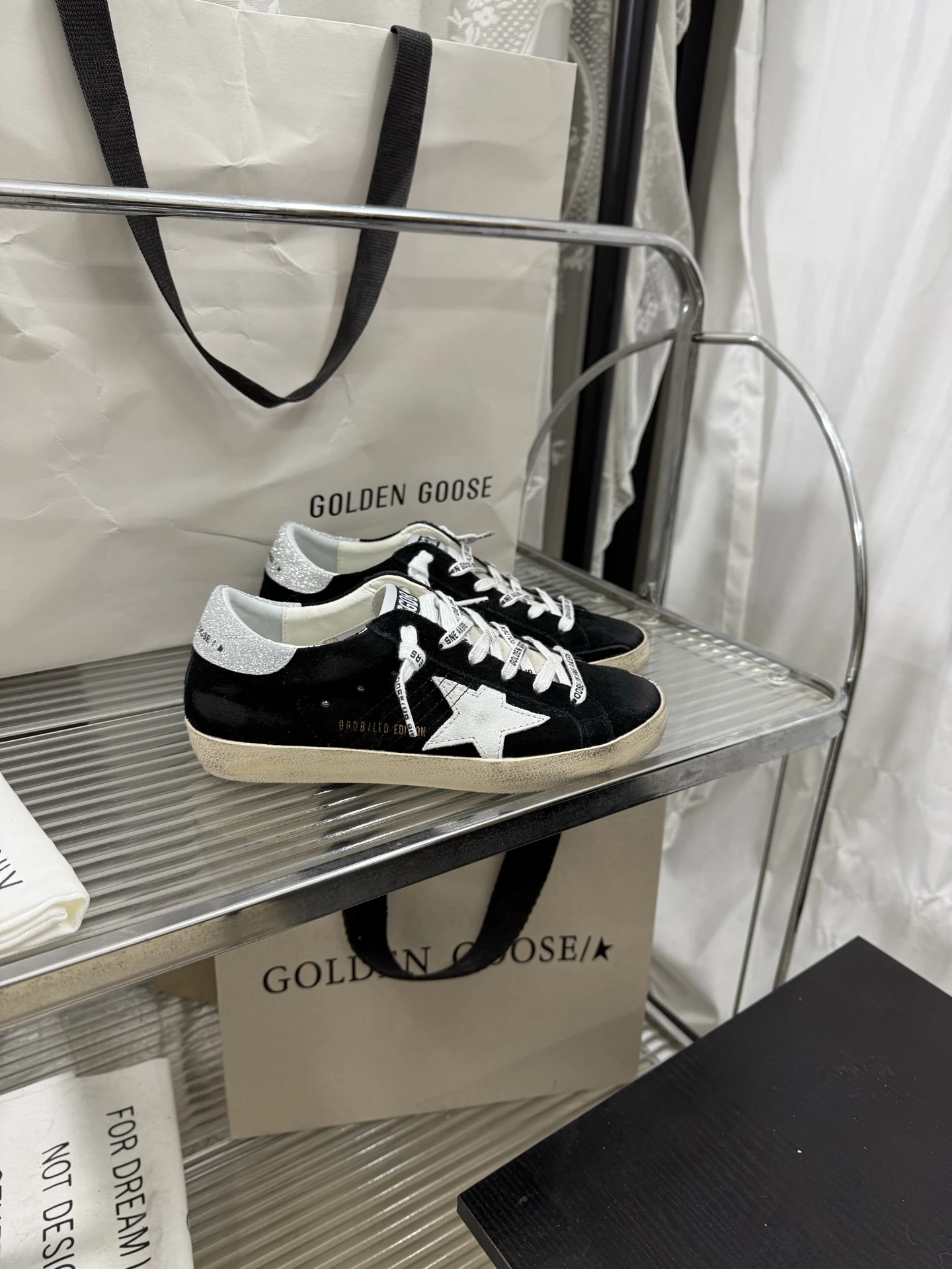 Golden Goose Sneakers — b43ff7bb