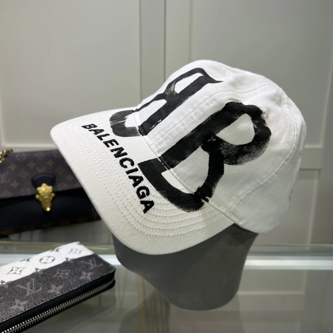 Balenciaga Hat — d25baa3f