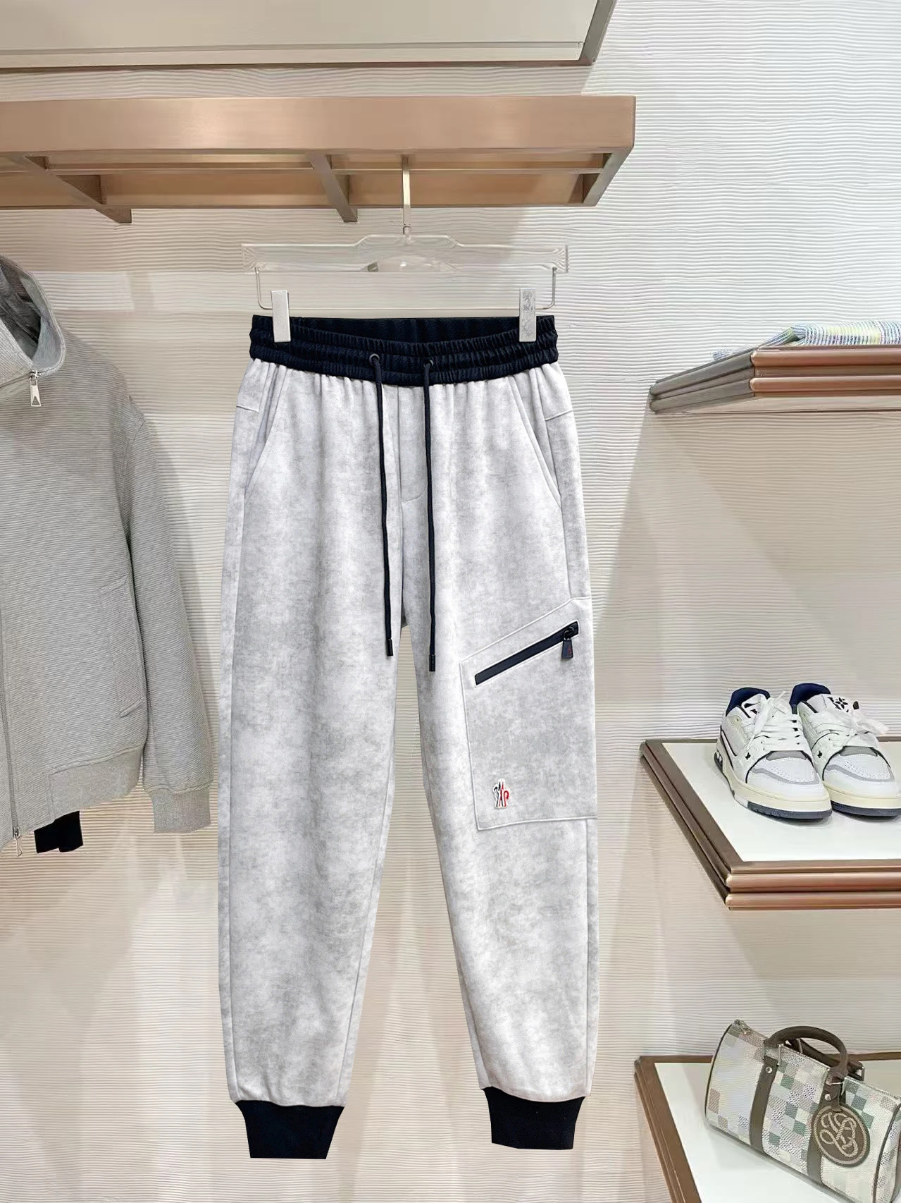 Moncler Trousers — 12e68205