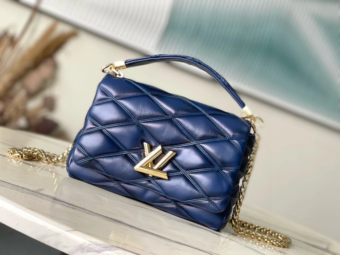 Louis Vuitton Bag — 08550fb0