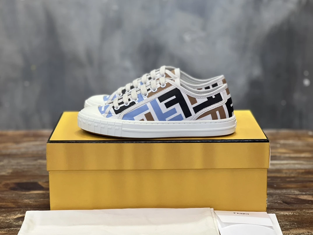 Fendi Sneakers — 4c3c24d1