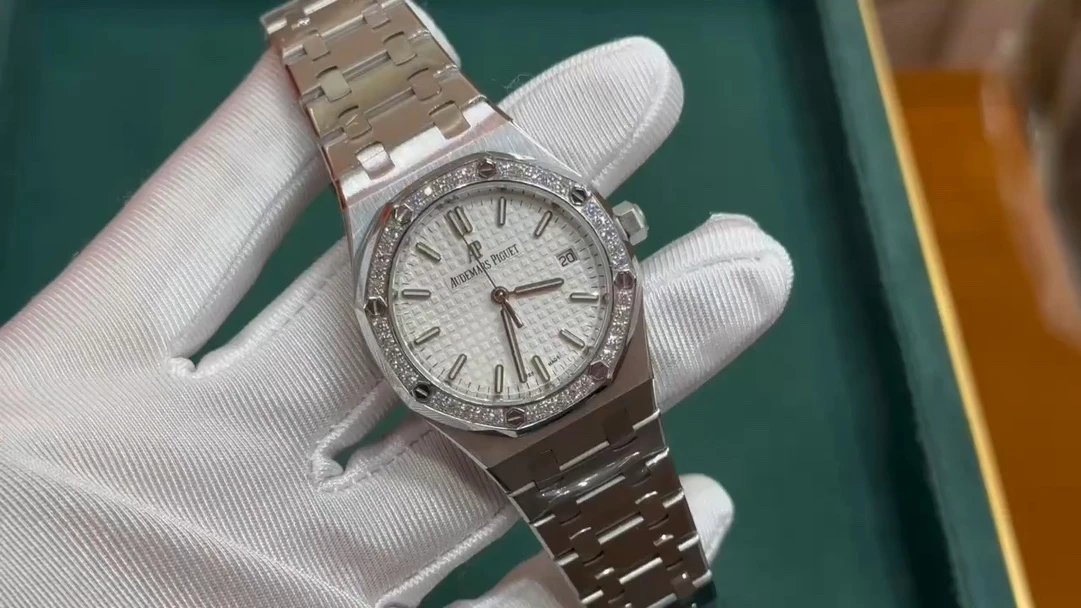 Audemars Piguet Watch — 904013ec