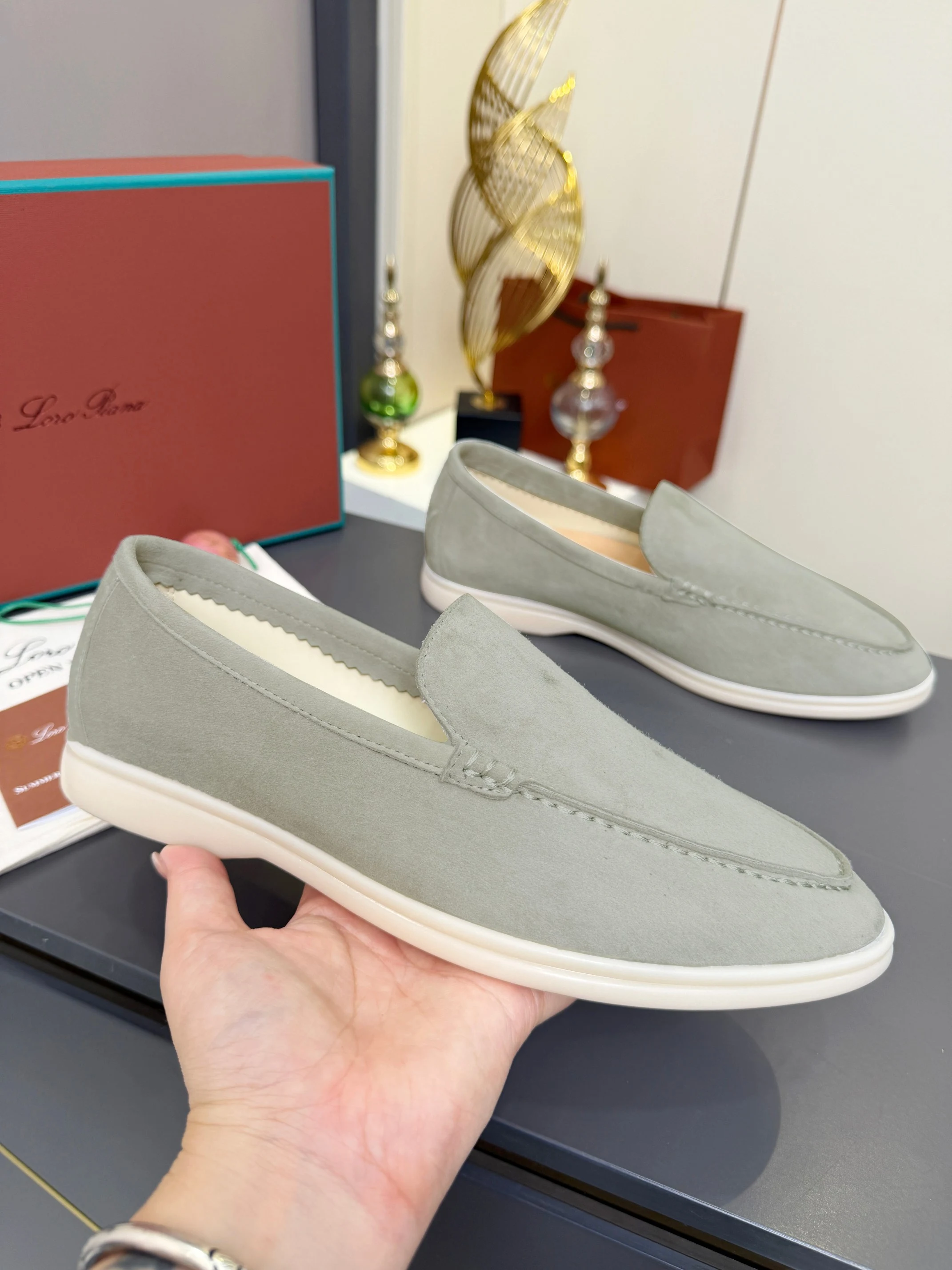 Loro Piana Sneakers — 042e5e83