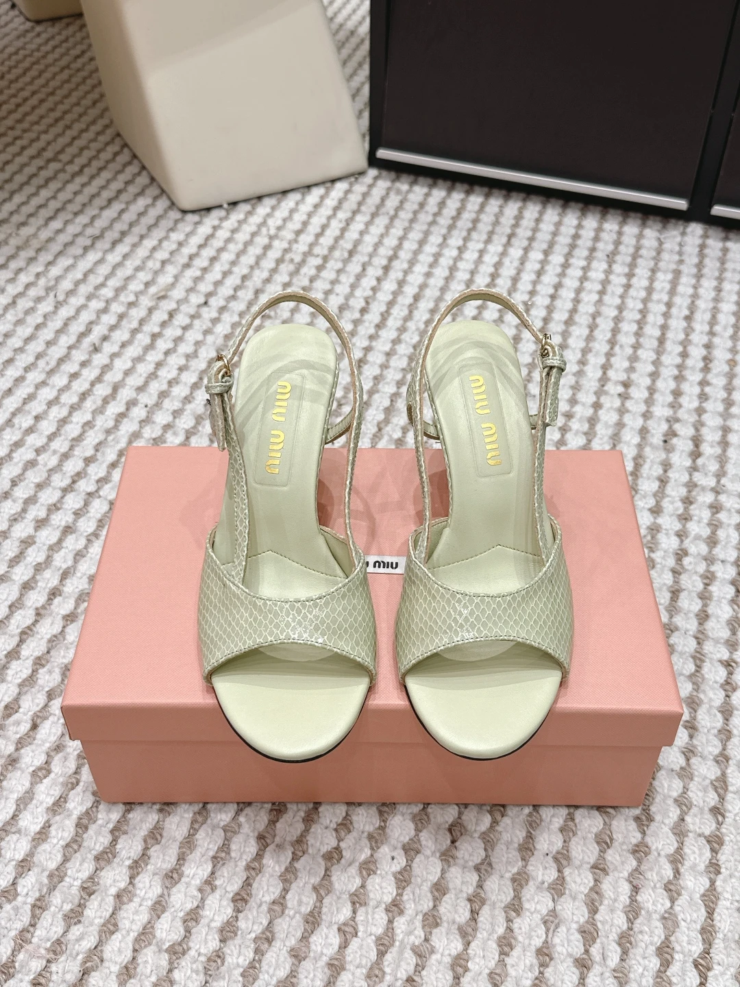 Miu Miu Slippers — 0963e045