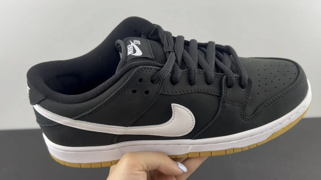 Nike Shoes — fe85a3f6