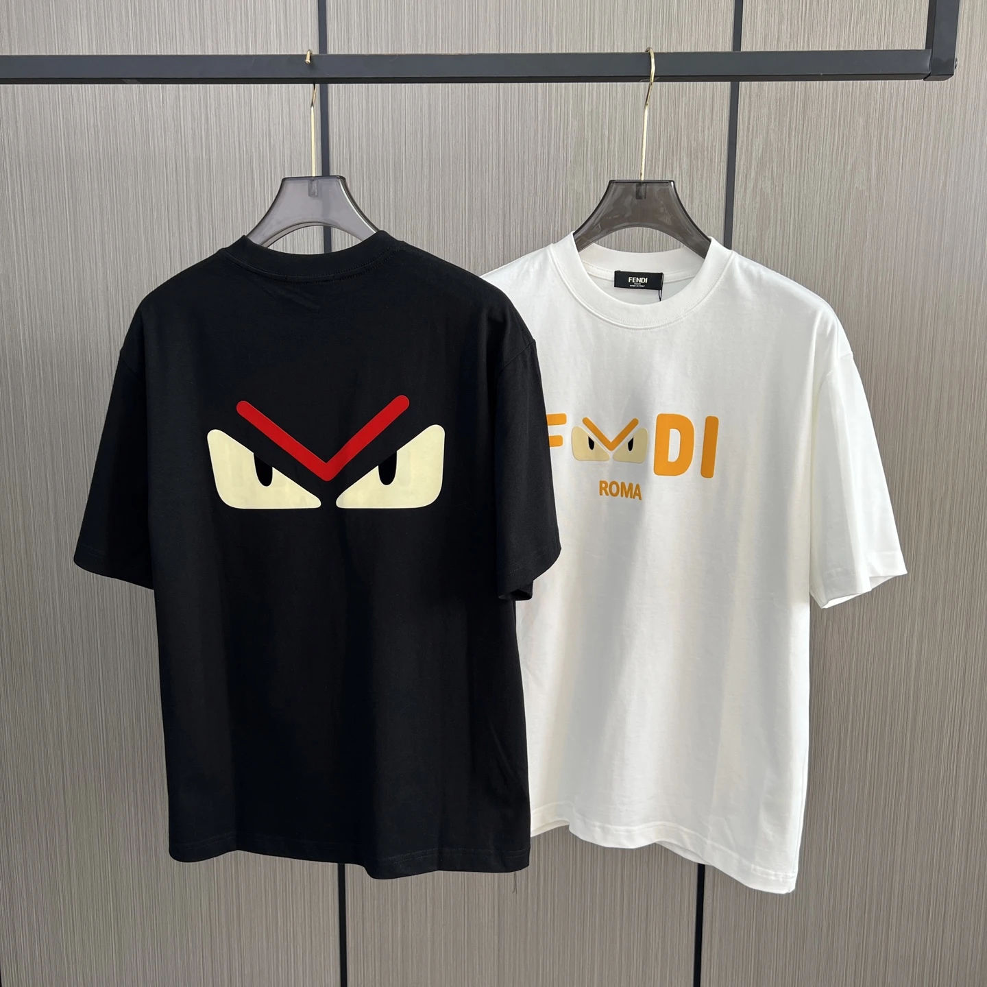 Fendi T-Shirt — 7b1e6e91