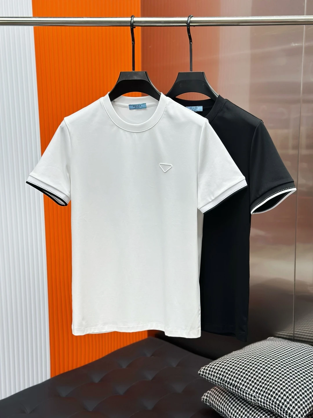 Prada T-Shirt — 61dcf5d9