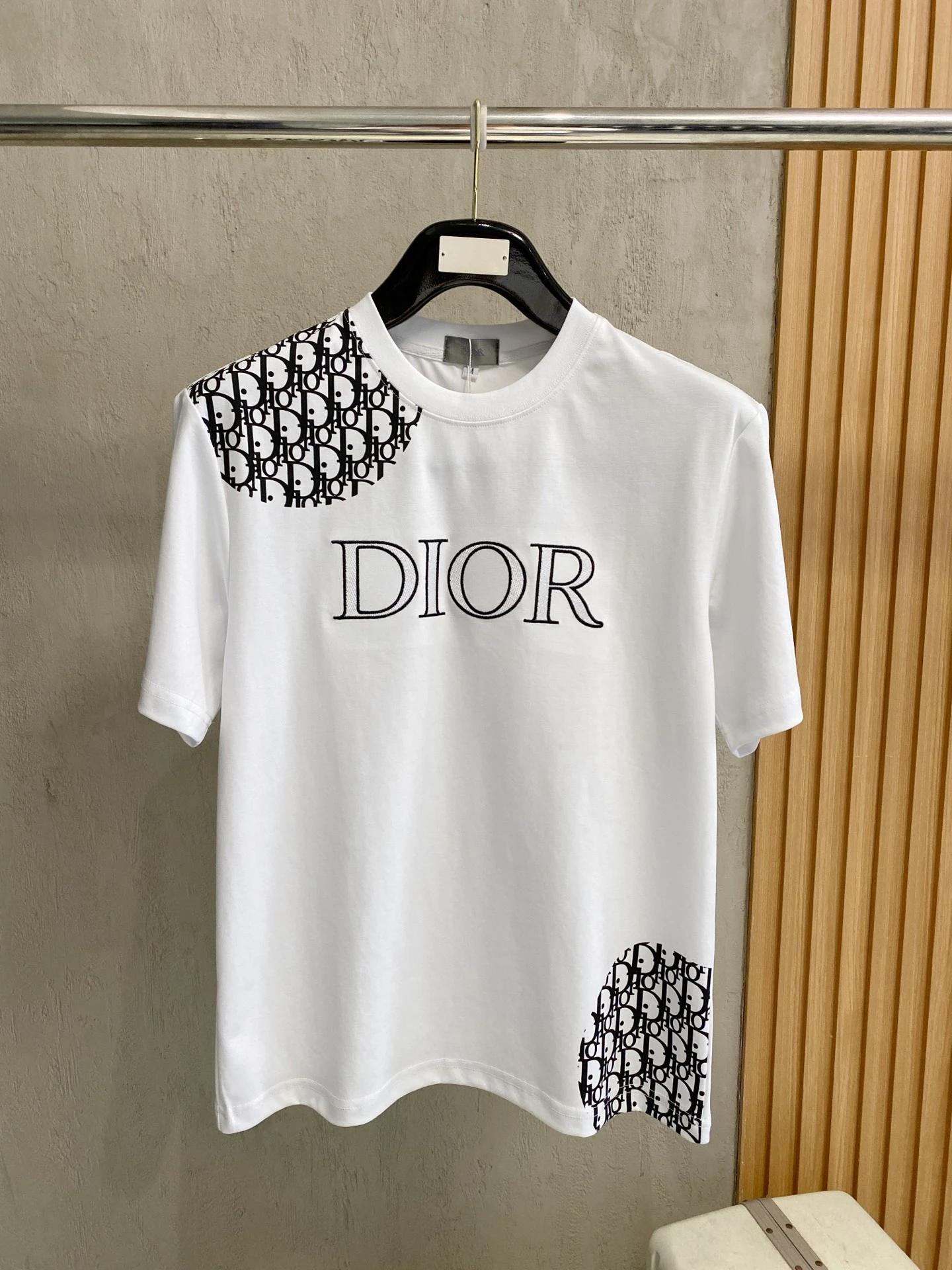 Dior T-Shirt — 6e05aece