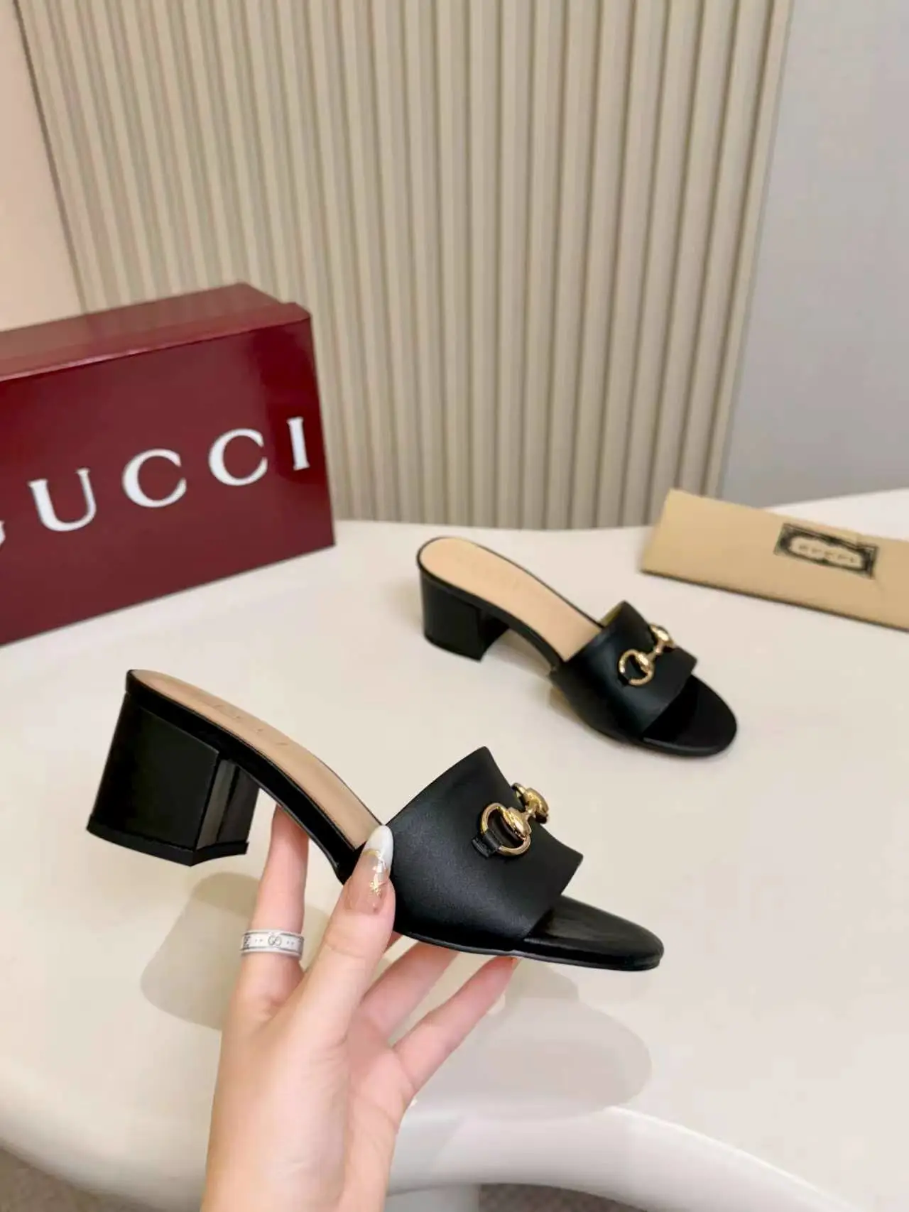 Gucci Shoes — 53d6f0ce