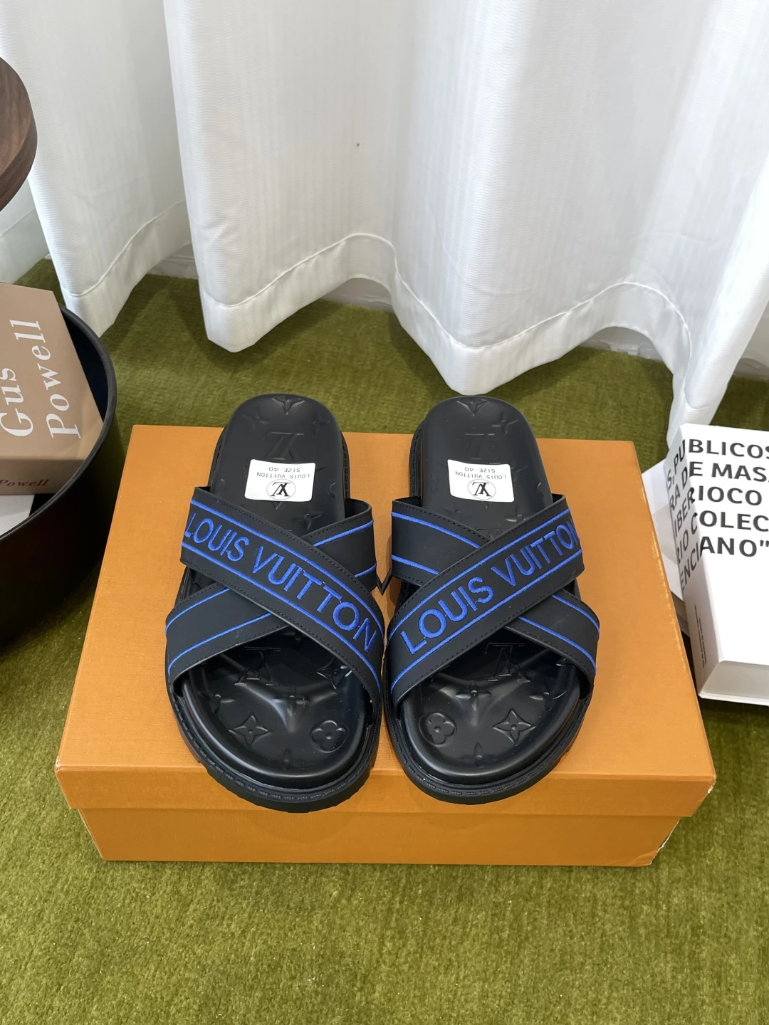 Louis Vuitton Slippers — 9c75b46e