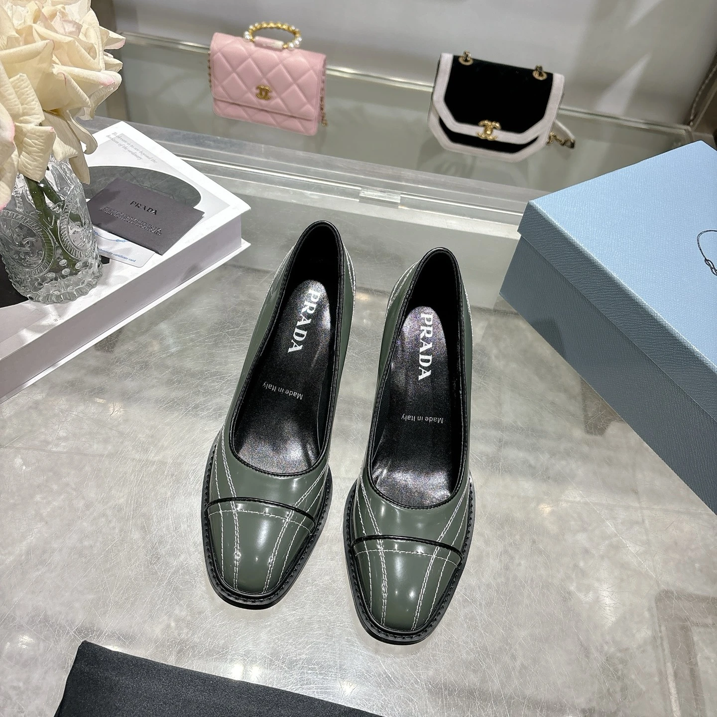 Prada Shoes — 0049b1df