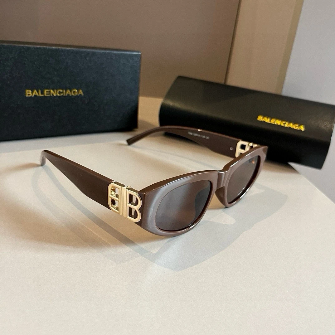 Balenciaga Eyewear — 54c8cae0