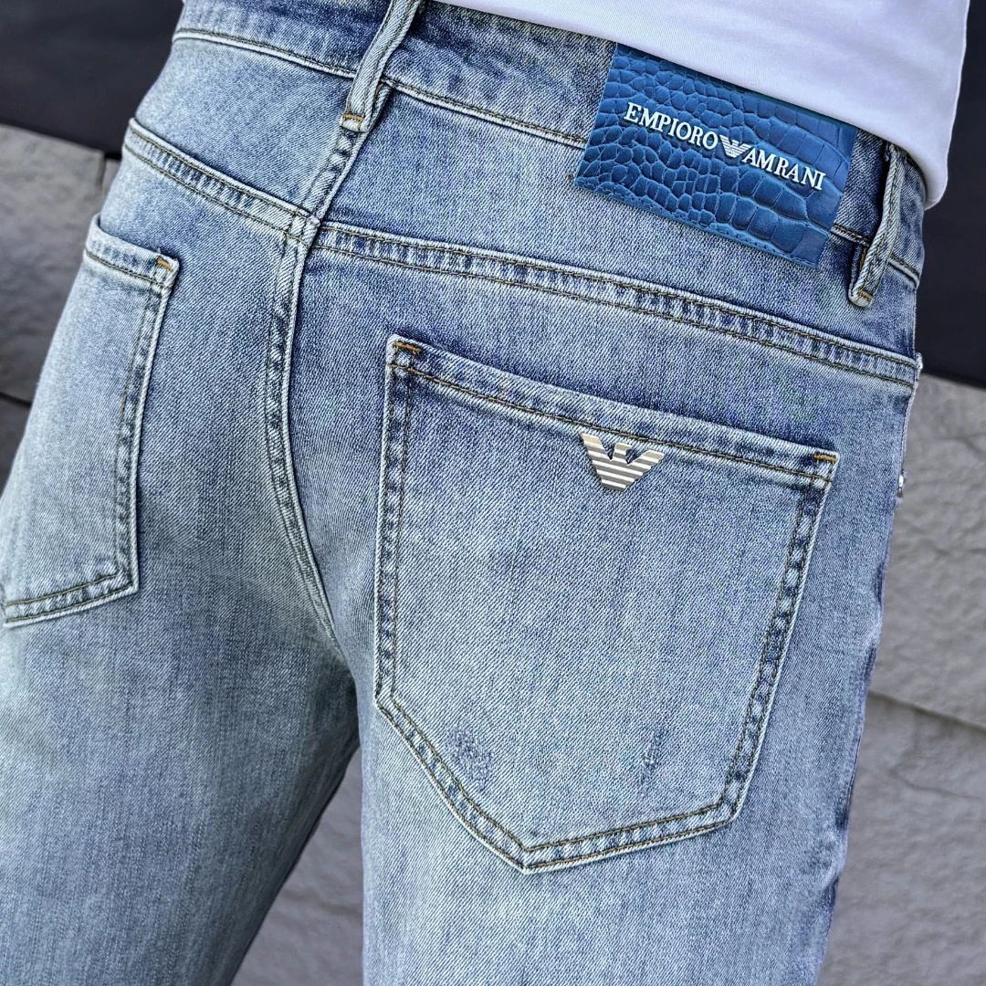 Armani Jeans — ad3db84e