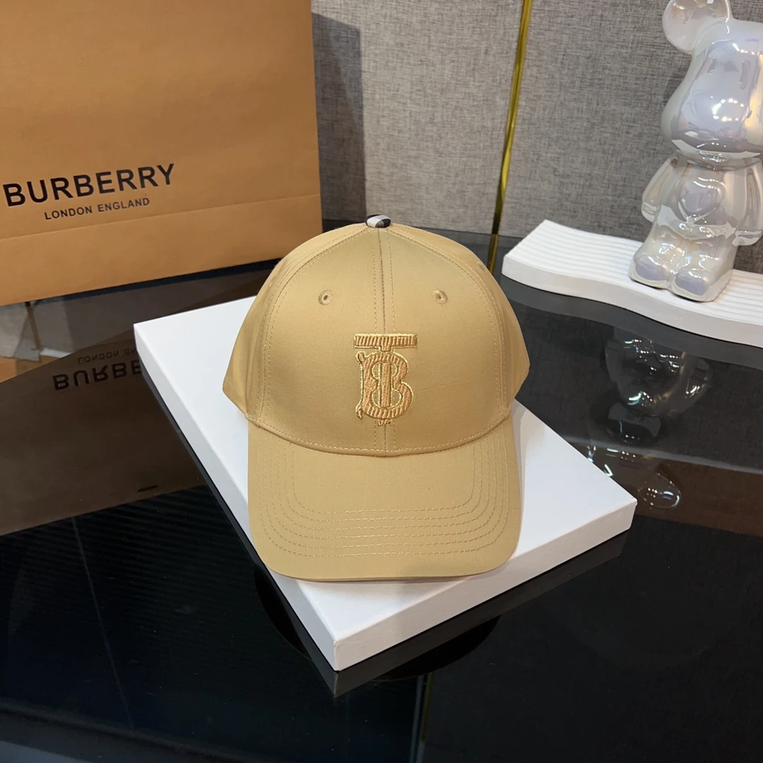 Burberry Hat — 53977e43