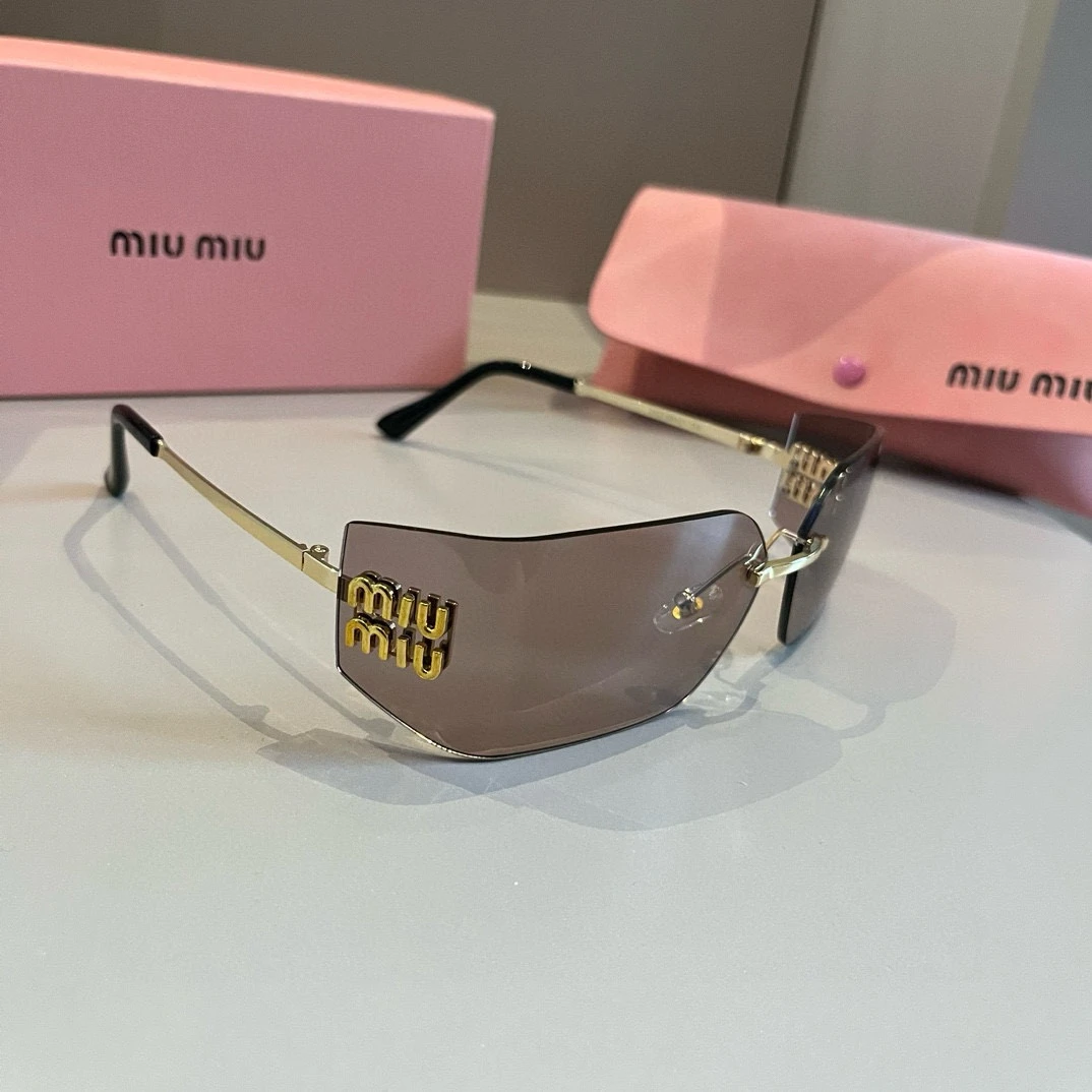Miu Miu Eyewear — 1617d545