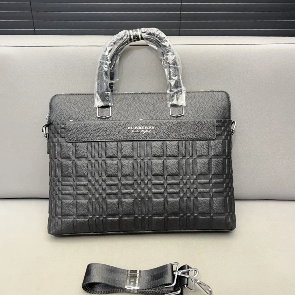 Burberry Bag — b0a35aab
