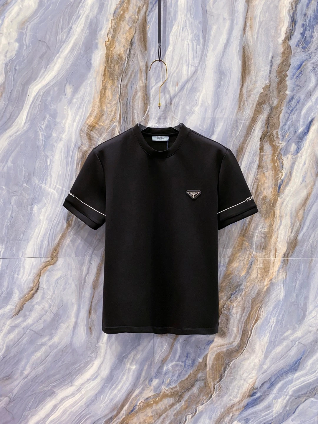 Prada T-Shirt — 5602f413
