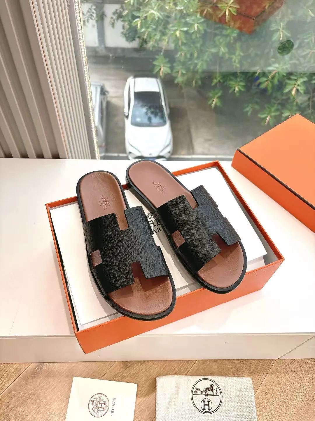 Hermès Slippers — 70462a49