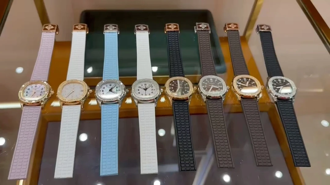 Patek Philippe Watch — ef90eae7