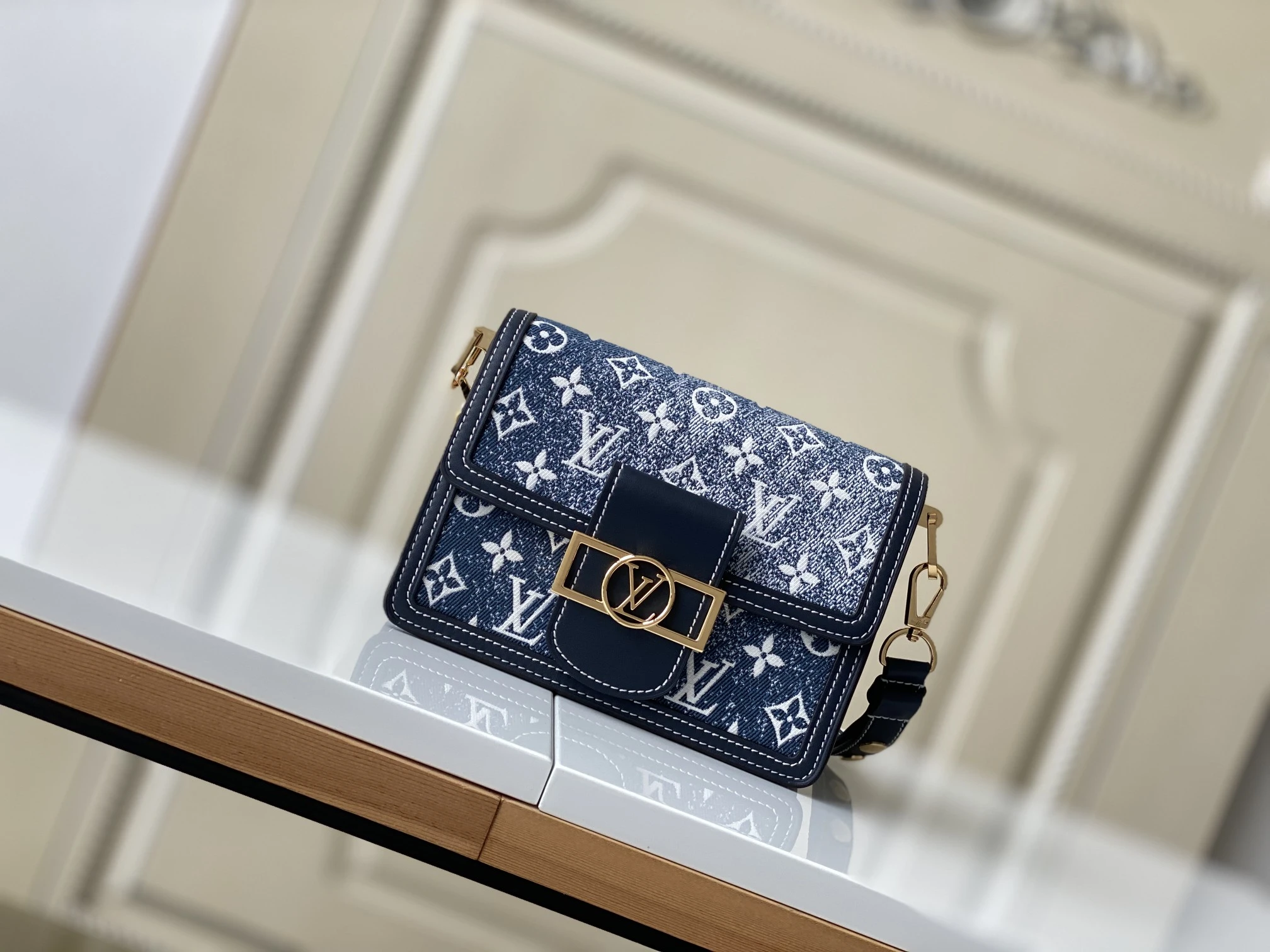 Louis Vuitton Bag — 47e8cd8f
