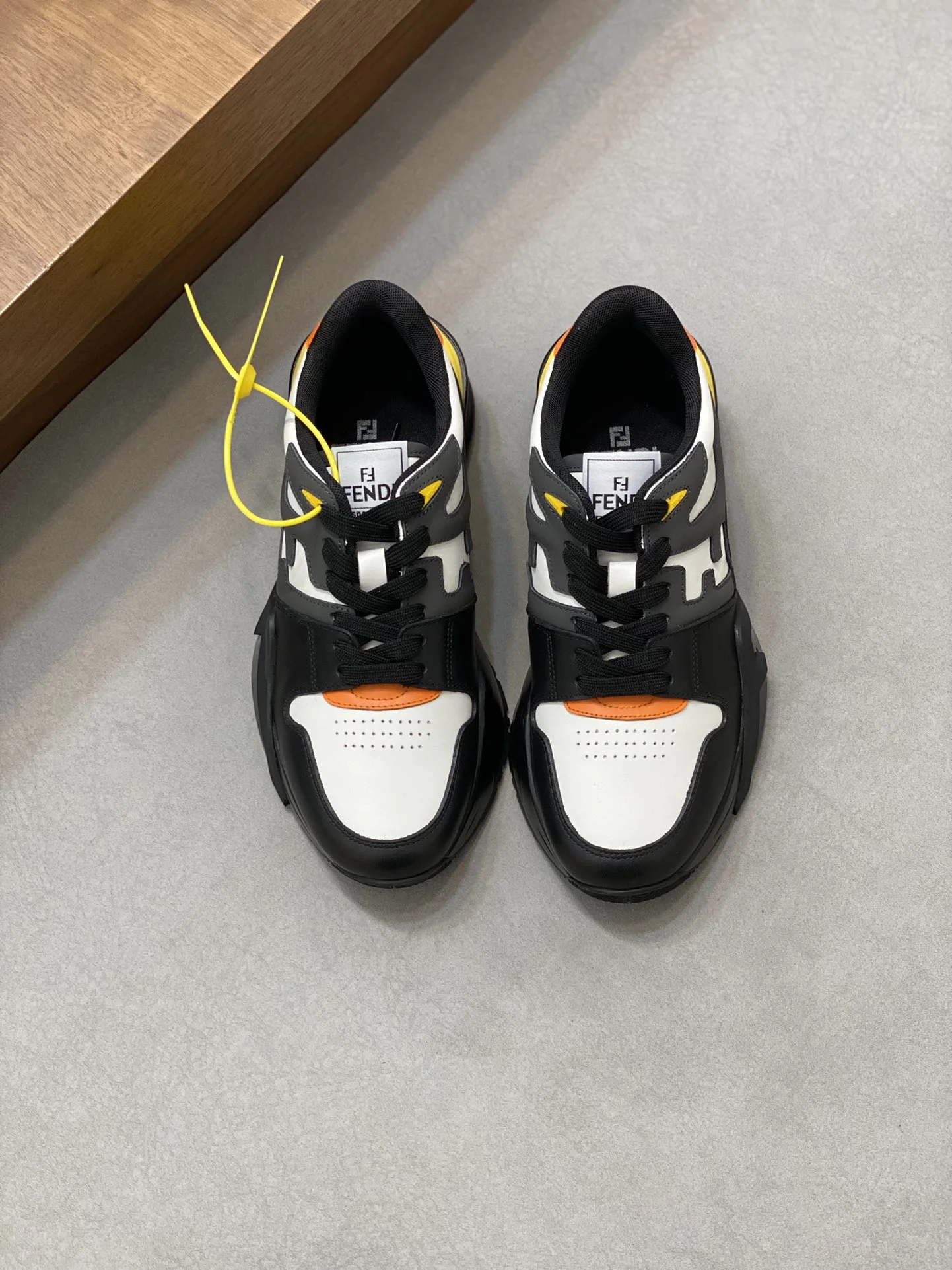Fendi Sneakers — 47631775